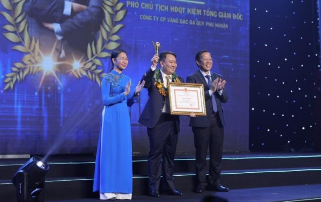 Kỷ niệm chương trao giải doanh nhân