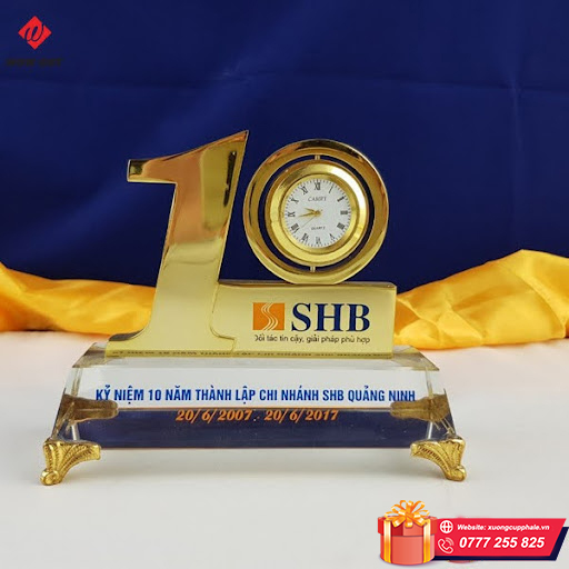 kỷ niệm chương pha lê số 10