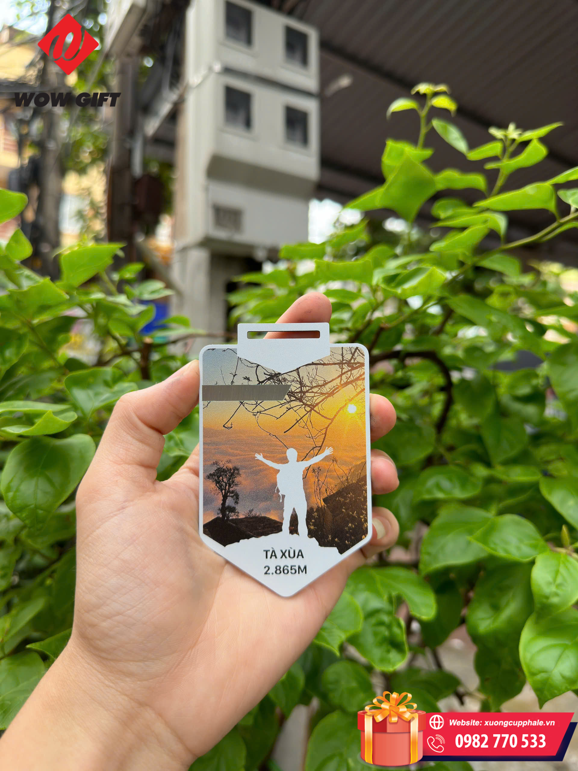 Làm huy chương theo yêu cầu