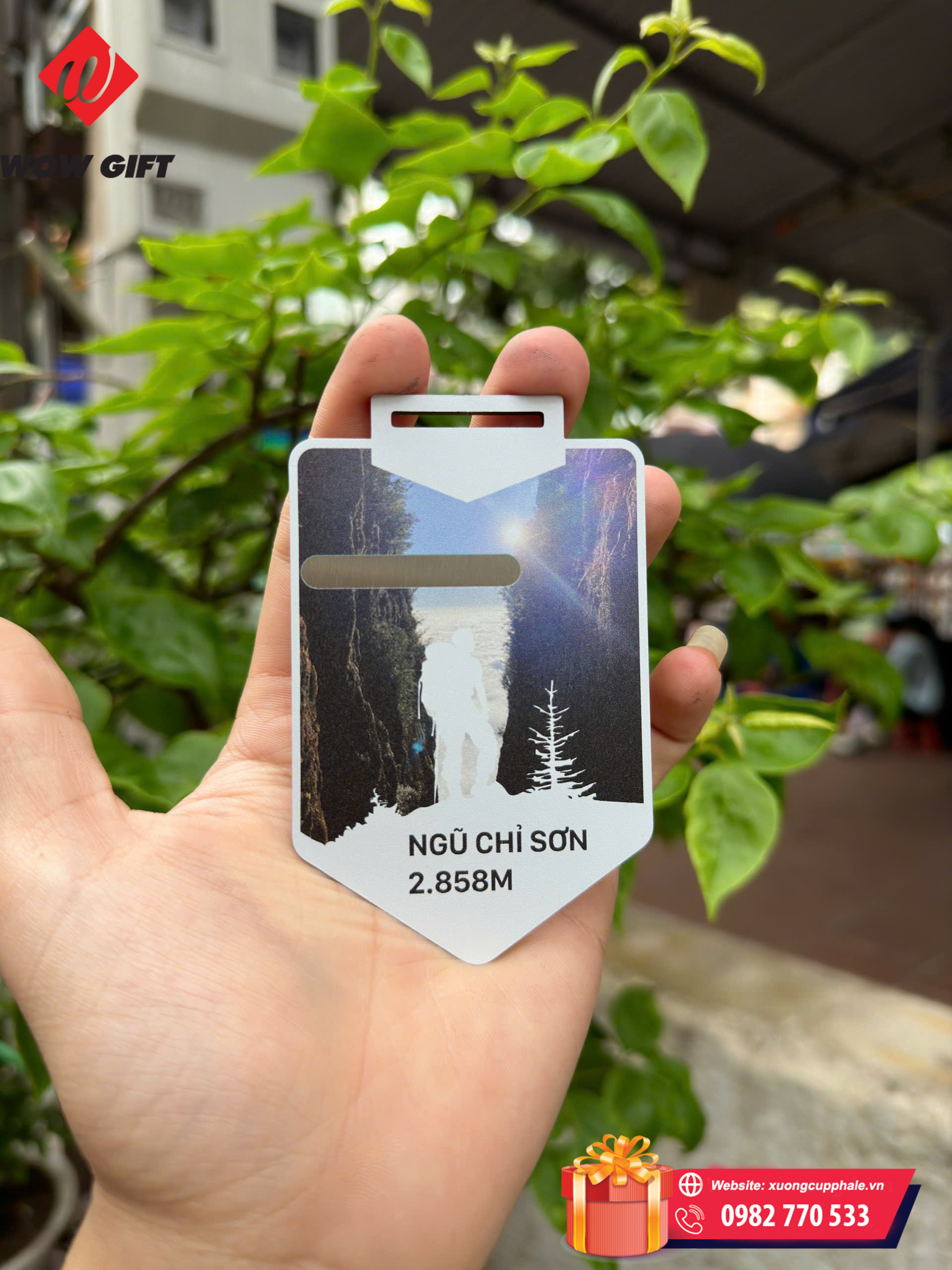 Làm huy chương theo yêu cầu