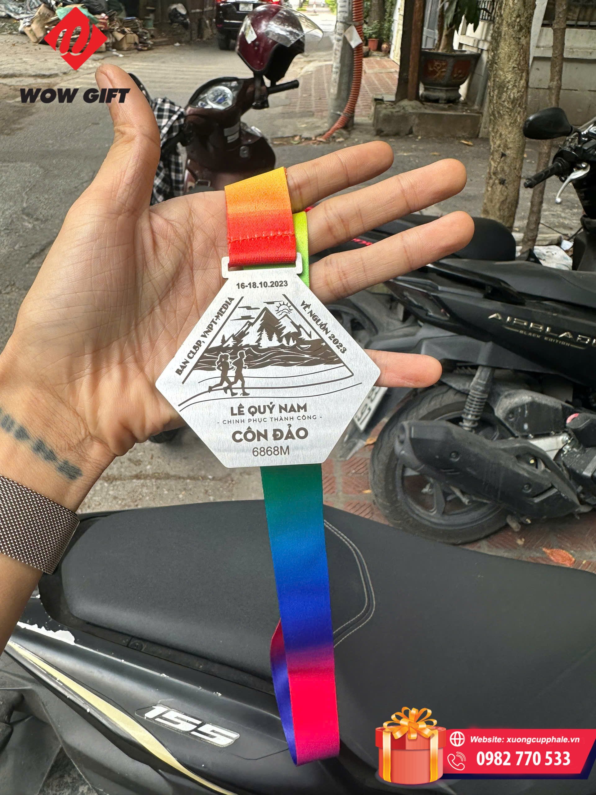 Làm huy chương theo yêu cầu