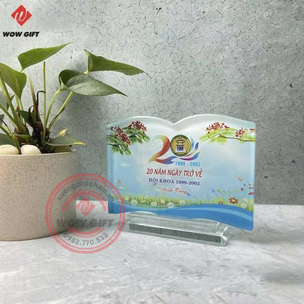 kỷ niệm chương pha lê