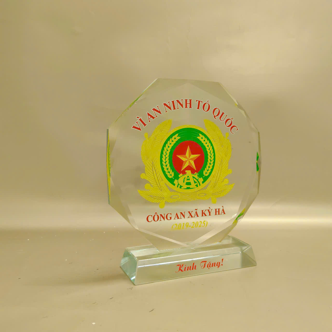 kỷ niệm chương pha lê