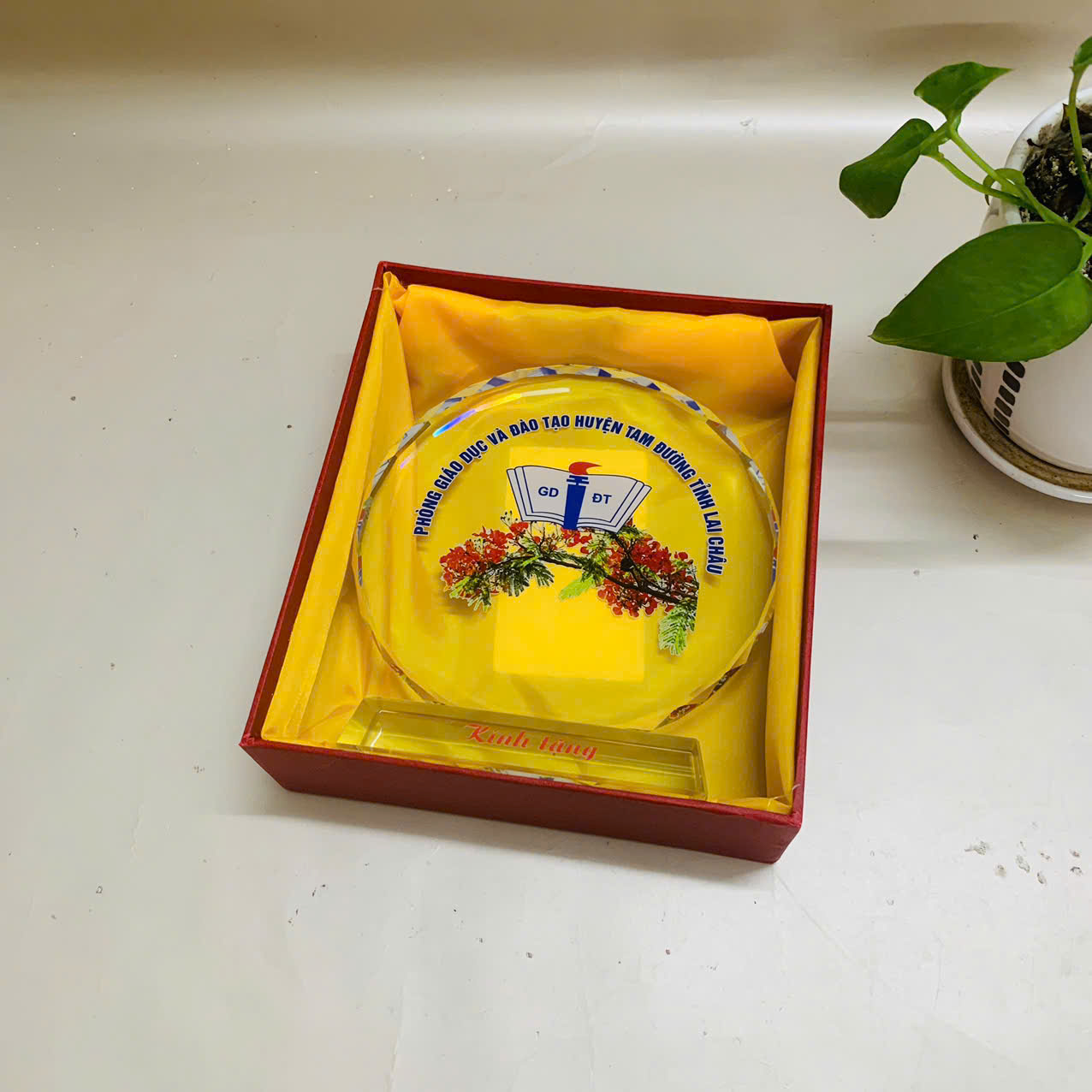 kỷ niệm chương pha lê