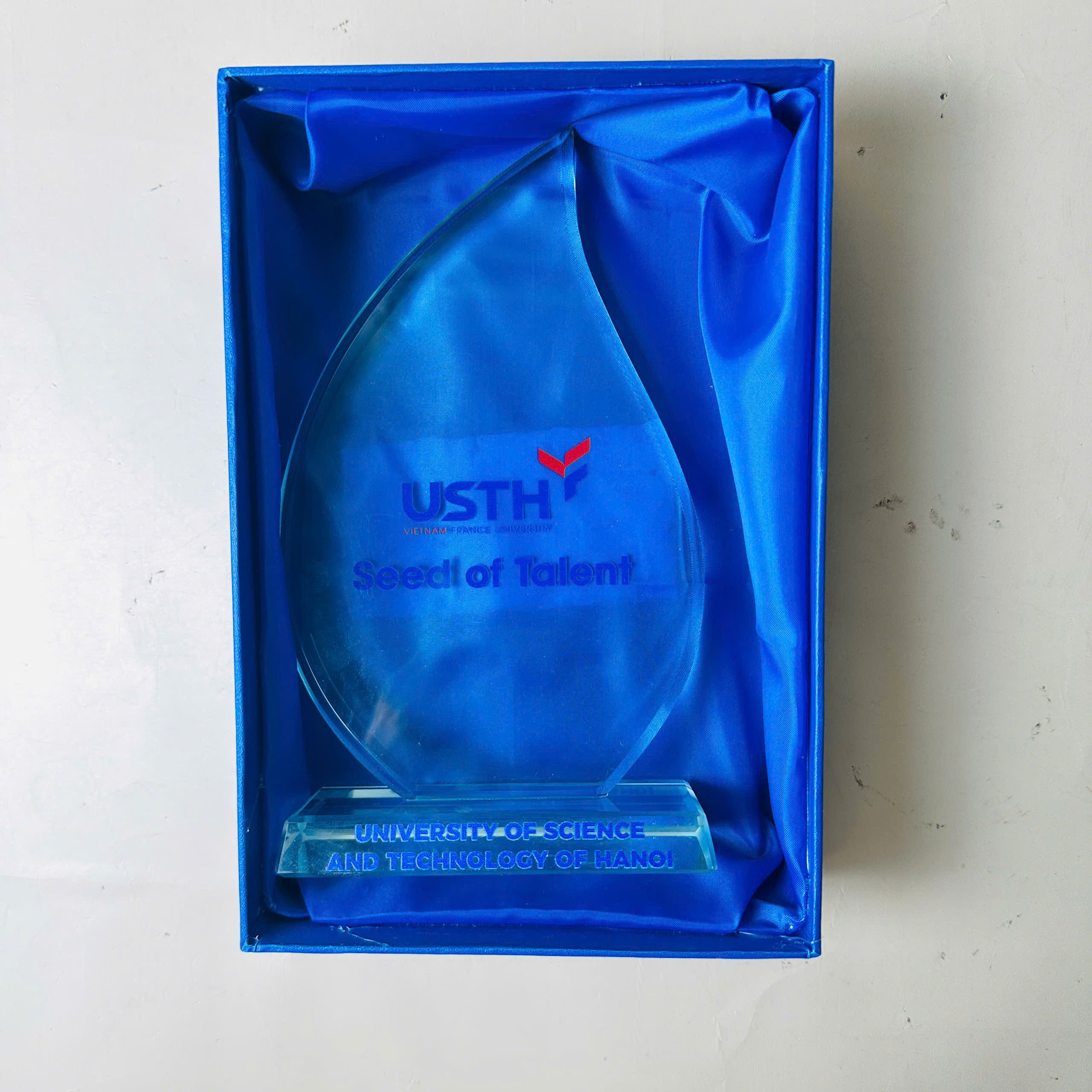 kỷ niệm chương pha lê