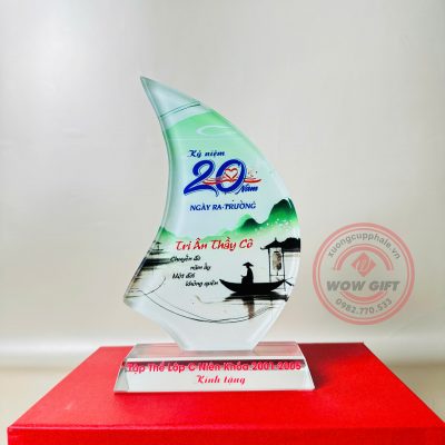 kỷ niệm chương pha lê