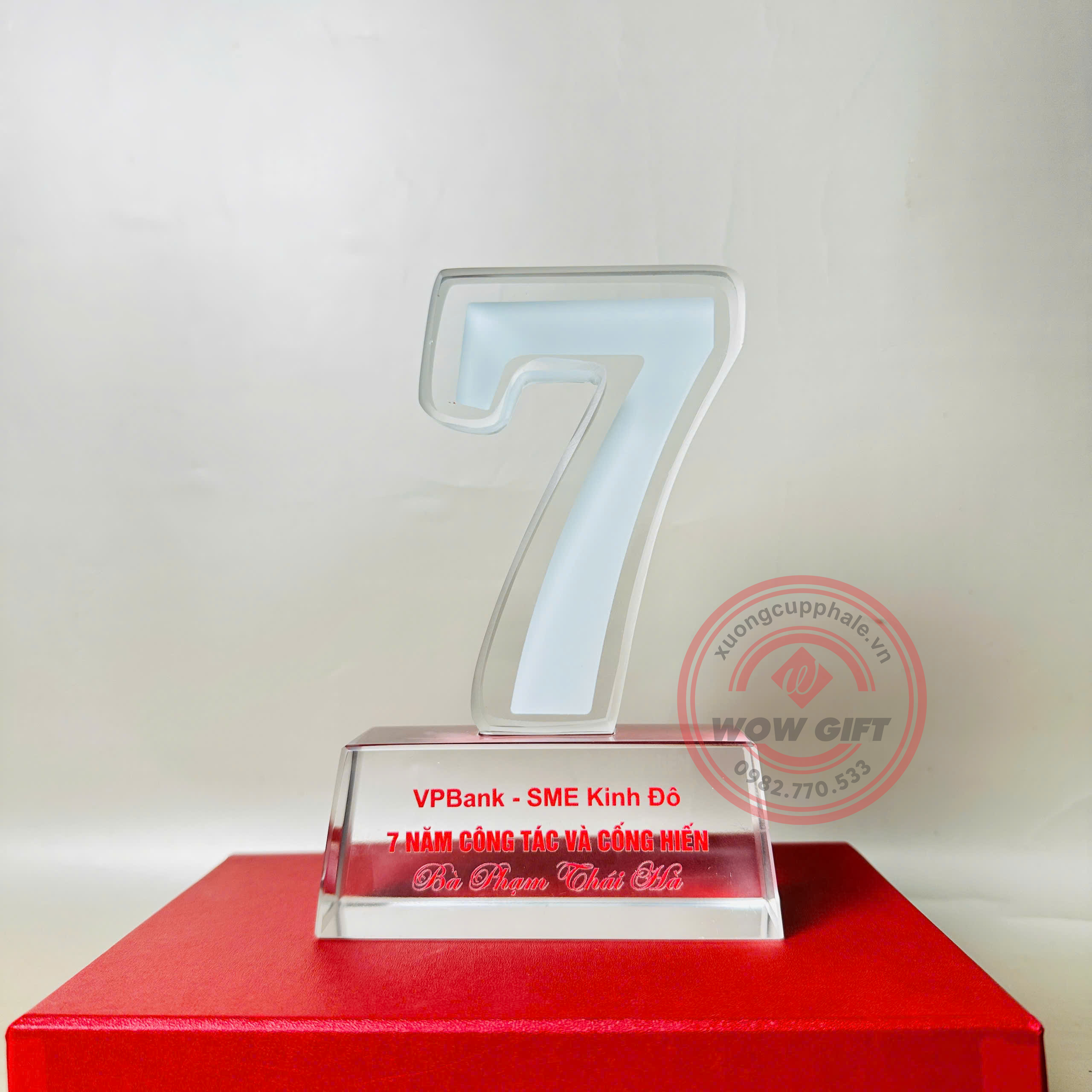 kỷ niệm chương pha lê