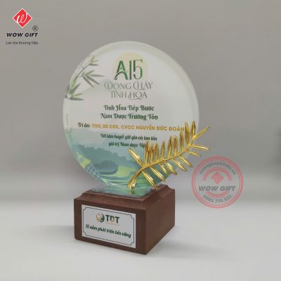 kỷ niệm chương pha lê