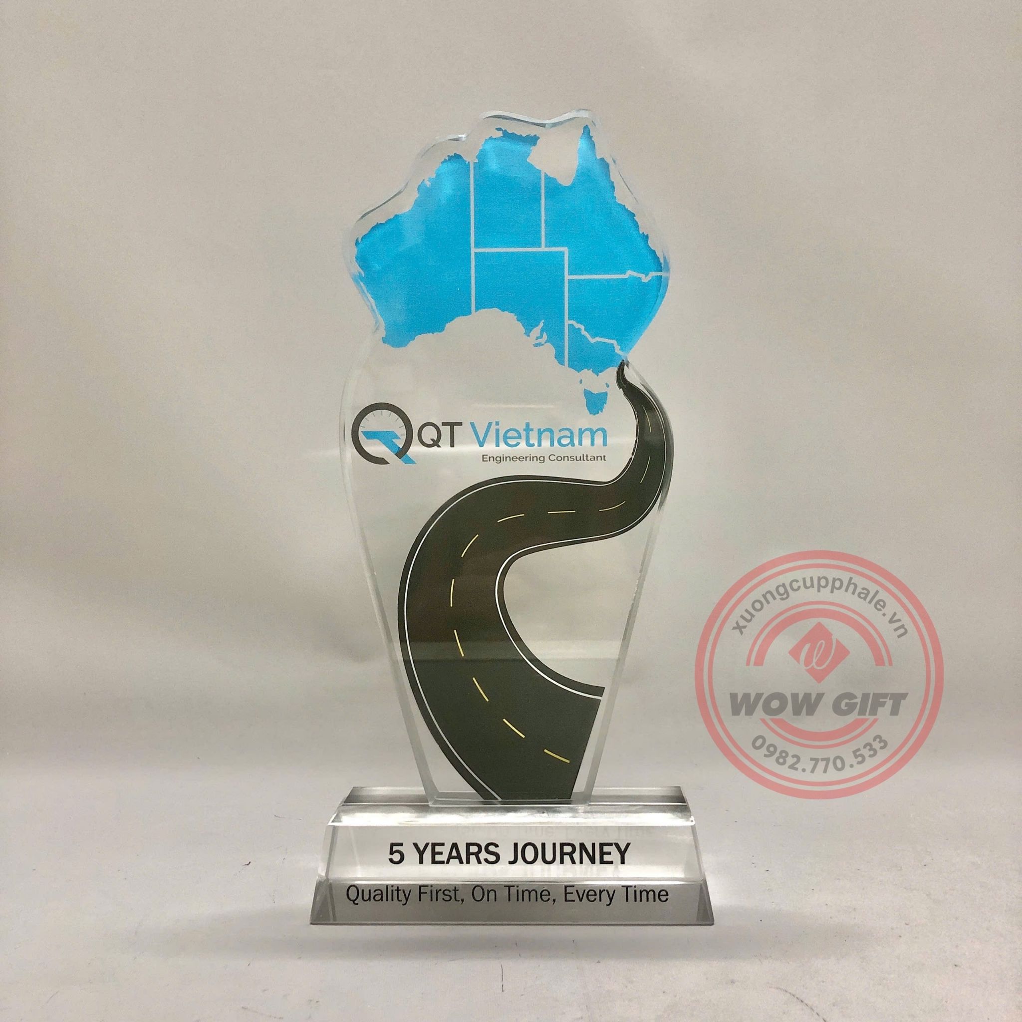 kỷ niệm chương pha lê