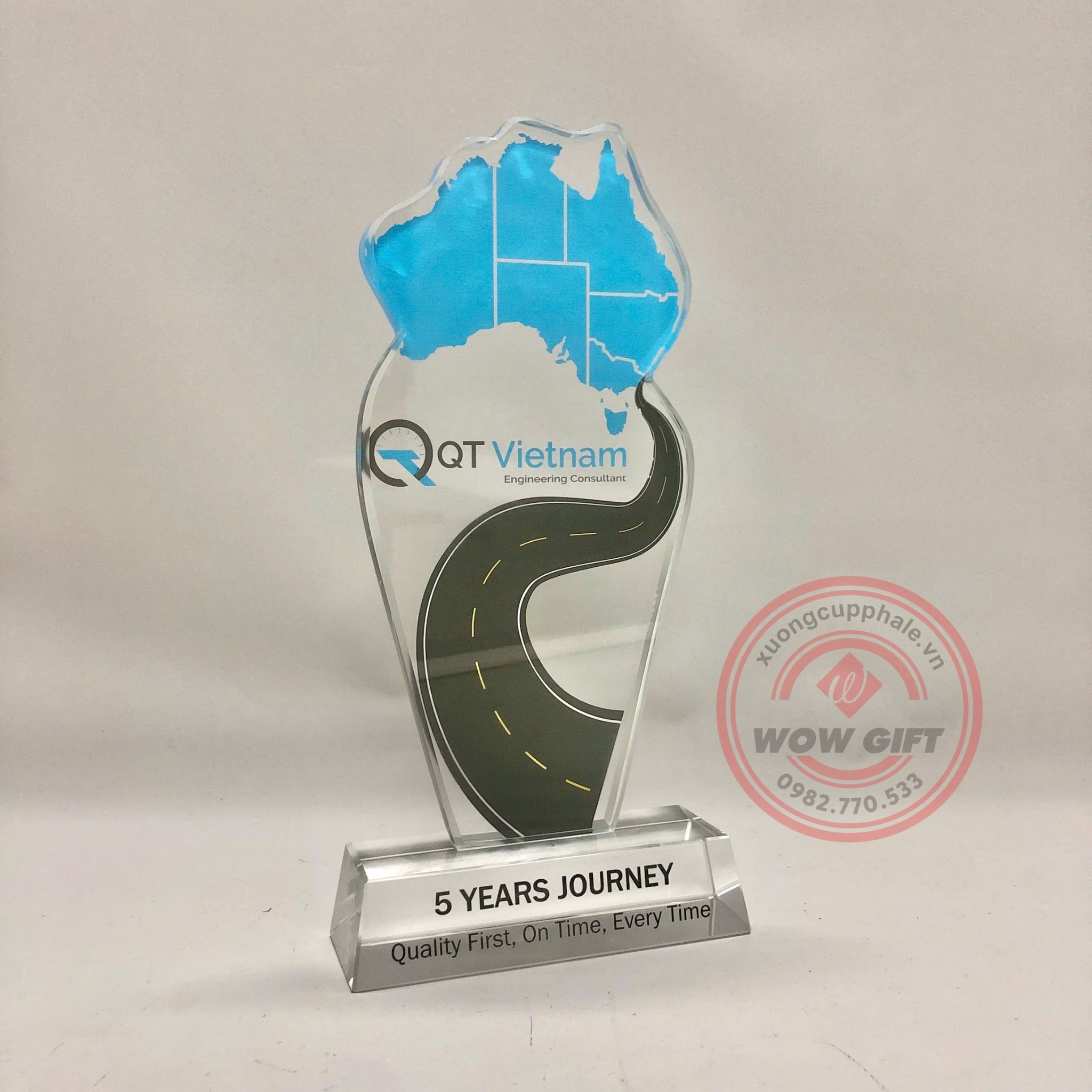 kỷ niệm chương pha lê