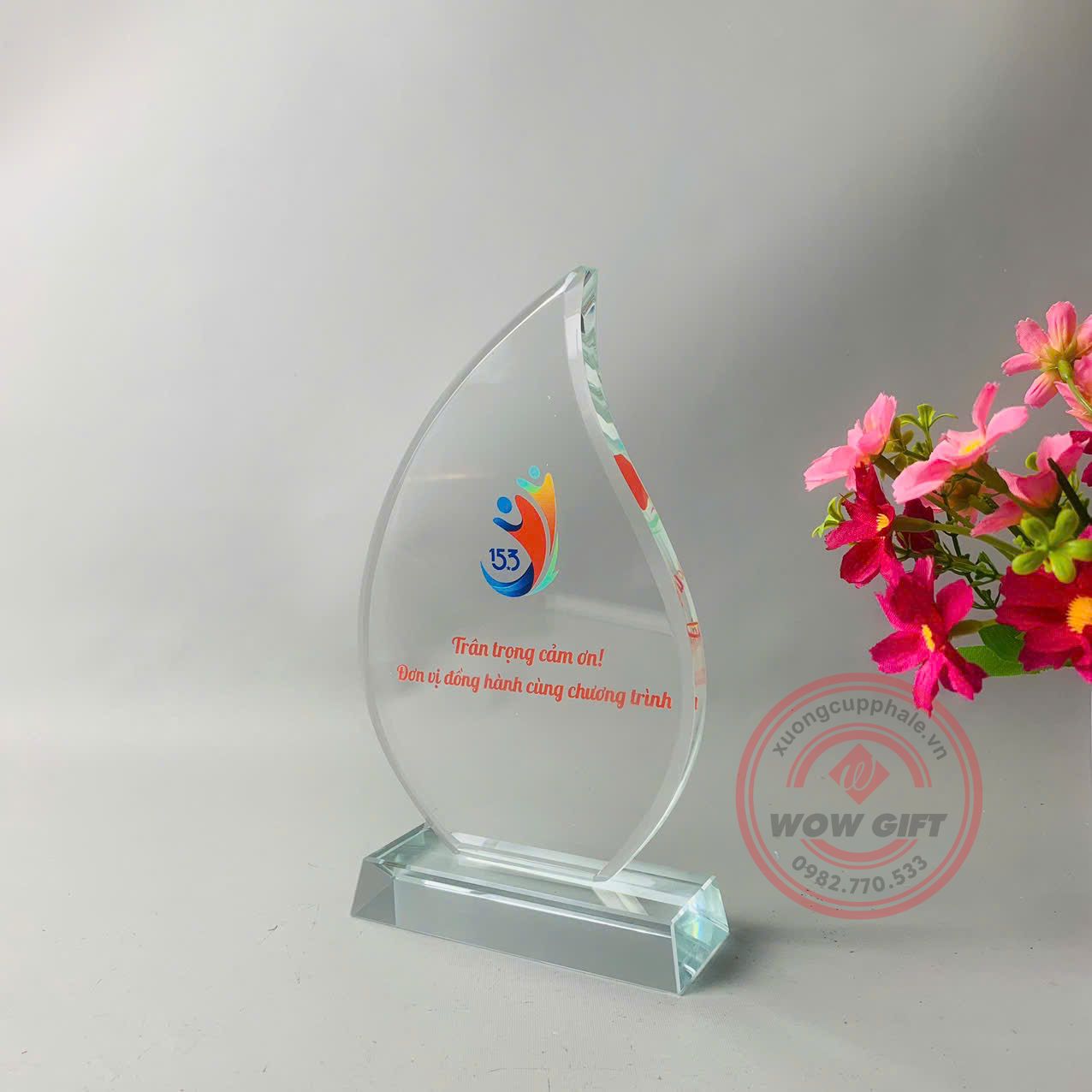 kỷ niệm chương chiếc lá