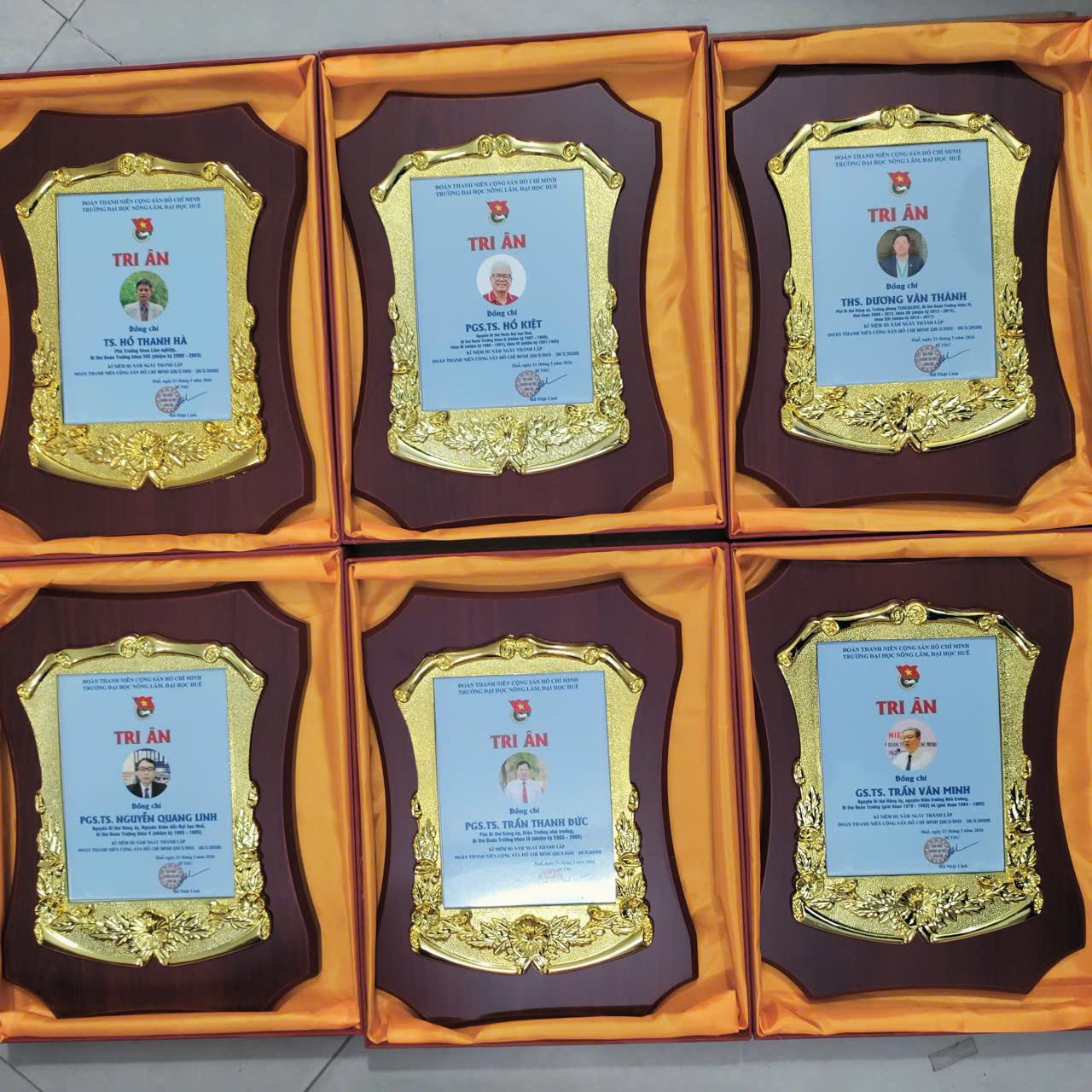 quà tặng kỷ niệm 95 năm thành lập đoàn